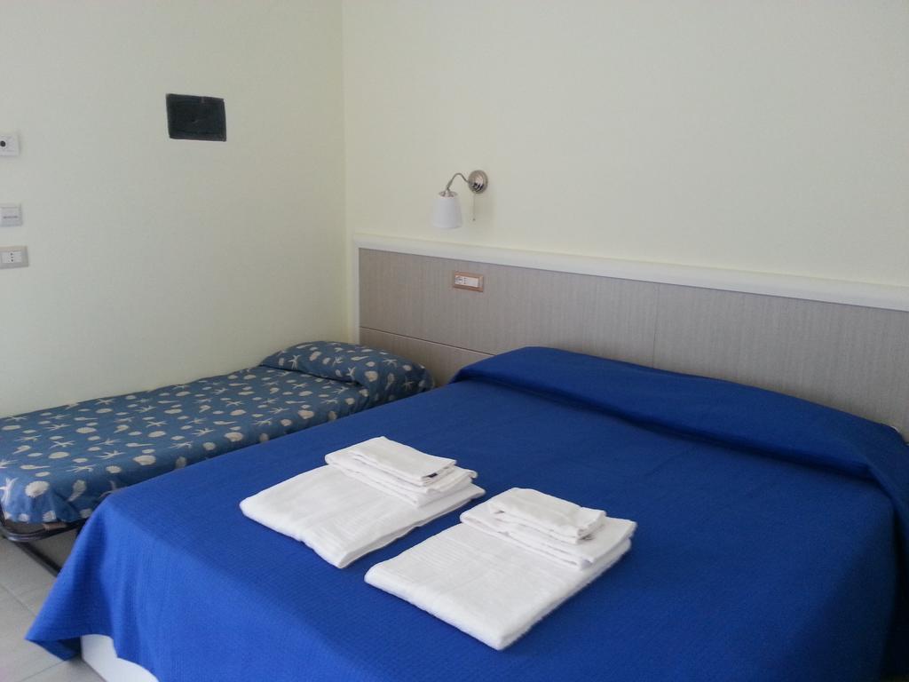 Il Girasole Formia Guesthouse Rooms エクステリア 写真