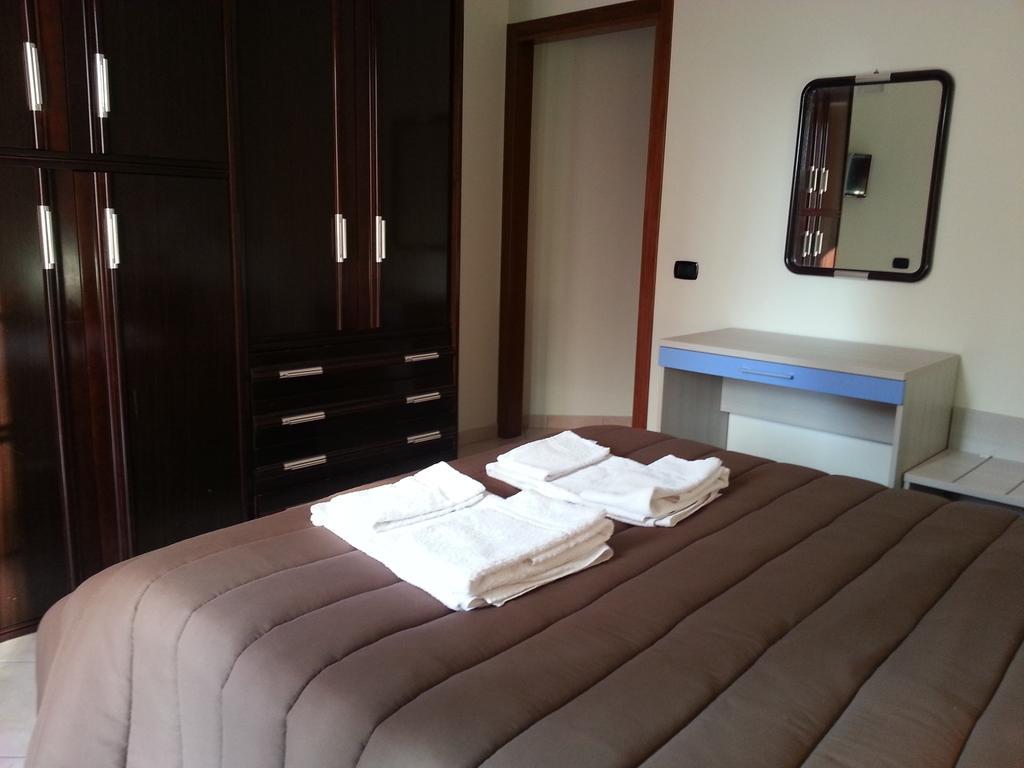 Il Girasole Formia Guesthouse Rooms エクステリア 写真