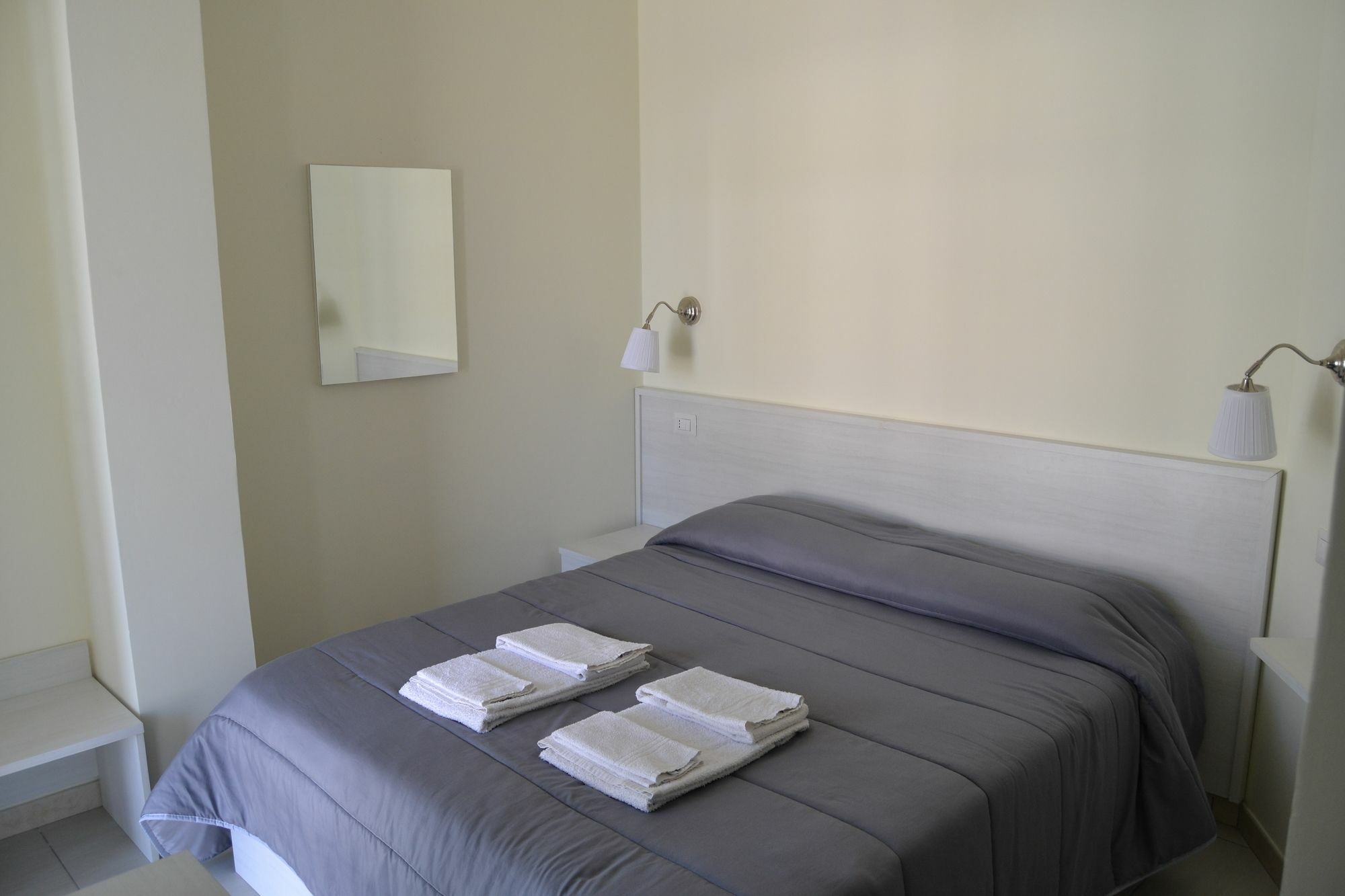 Il Girasole Formia Guesthouse Rooms エクステリア 写真