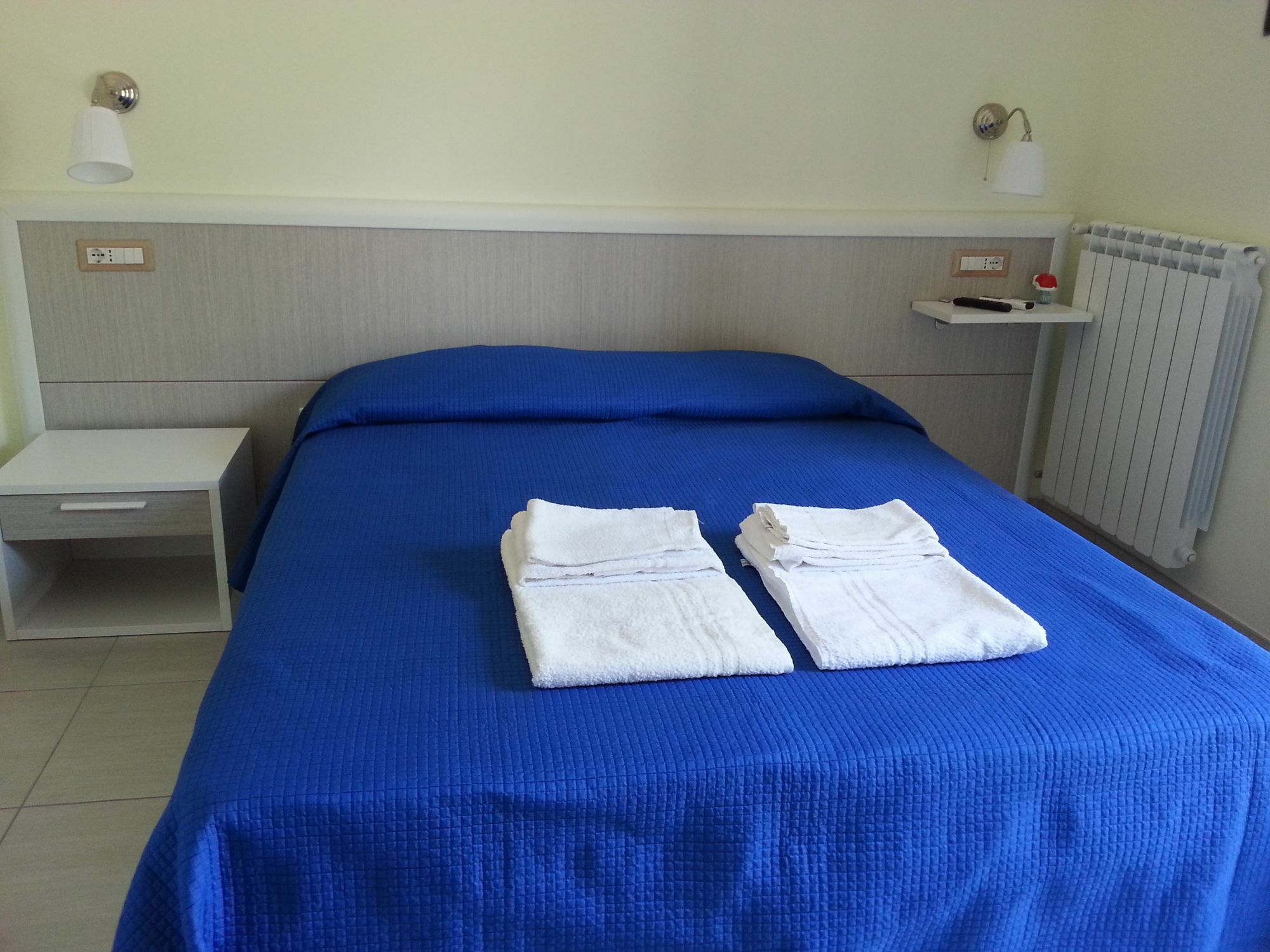 Il Girasole Formia Guesthouse Rooms エクステリア 写真